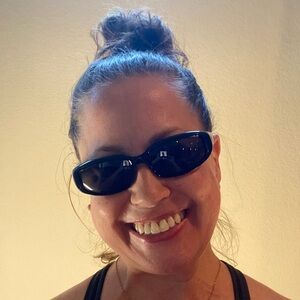 Gucci Vintage 1999 Black Rectangle Square Sunglasses